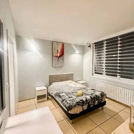 شقة La Contrescarpe - 4 Couchages - Cour Privee - Secteur Gare Centre